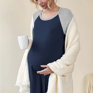 Ekouaer Nursing and Maternity Gown